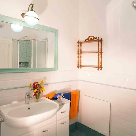 Casa Del Sole A Sunshine House Semesterbostad SantʼAndrea